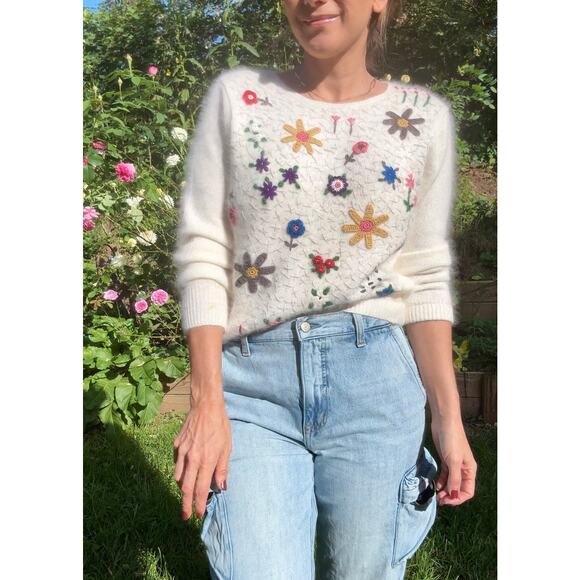 80s/90s Korean Floral Embroidered Lambswool Angora Sweater - Picture 5 of 6